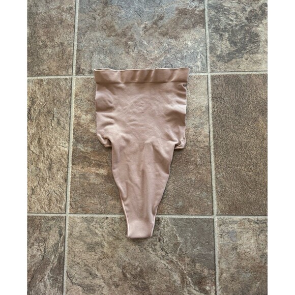 Skims Seamless Sculpt High Waist Thong Ochre Medium - Picture 4 of 10